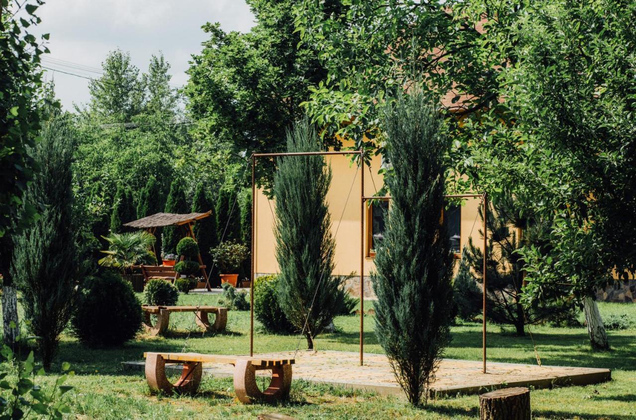 Sunrise Boutique Hotel Běrehovo Exteriér fotografie
