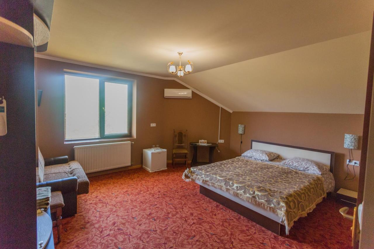 Sunrise Boutique Hotel Běrehovo Exteriér fotografie